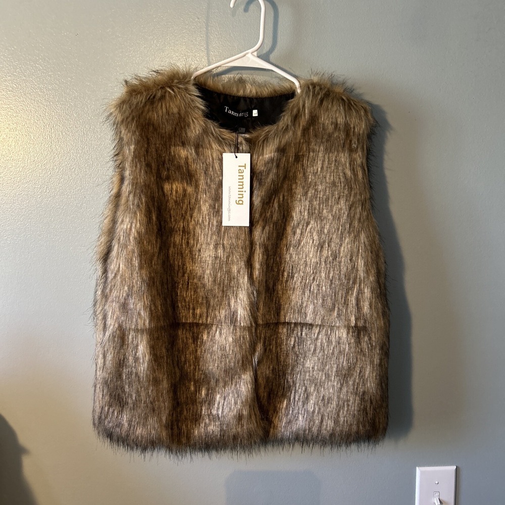 Tanming Women Autumn and Winter Warm  Faux Fur Vest Grey/Brown Size Large